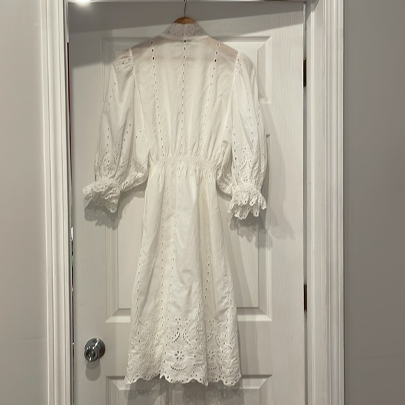 Nocturne White Embroidered Wrap Mini Dress size 1 - Picture 2 of 10